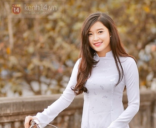 Nguyen  Tran Huyen My   เมื่อครั้ง ประกวด มิสเวียดนาม