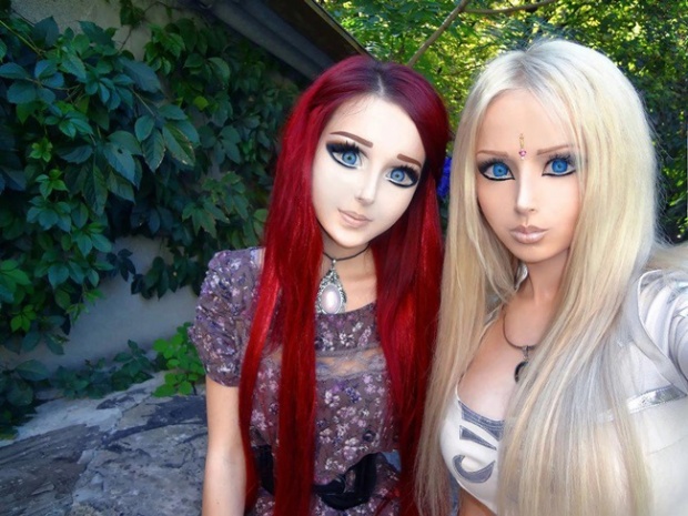 Valeria Lukyanova และ Anastasiya Shpagina