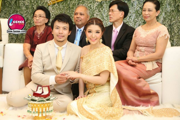 หญิงแย้ จับมือแฟนหนุ่มเข้าพิธีหมั้นพร้อมเปิดเรือนหอ 100 ล้าน