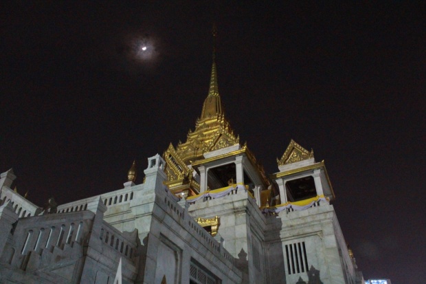 อุ๊บ วิริยะ-คุณแมทธิว มาริวย์ ร่วมเป็นเจ้าภาพ สวดพระอภิธรรมถวายเป็นพระราชกุศลแด่ ร.9