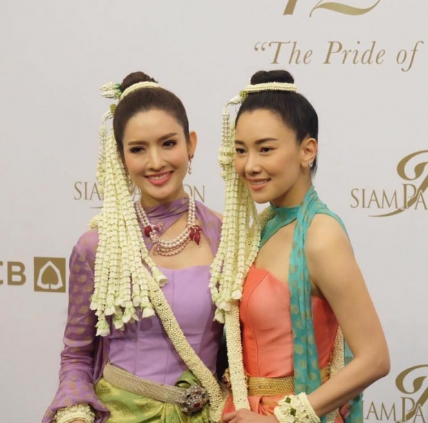 แอฟ ทักษอร-นุ่น วรนุช นางเอกคู่ขวัญ แต่งชุดไทยสวยสง่า พระเพื่อนพระแพง ออร่าจับ