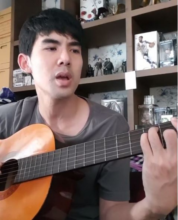 เพราะสุดๆ!! “เต๋อ ฉันทวิชช์” จับกีตาร์ร้องเพลง งานนี้จะสื่อถึงใครหรือเปล่า? มาฟัง!! (มีคลิป)