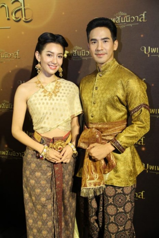 เหมือนบุพเพสันนิวาส!! “เบลล่า” สุดกลั้น ปล่อยโฮ!! โผกอด 2 คนสำคัญนี้? (มีคลิป)