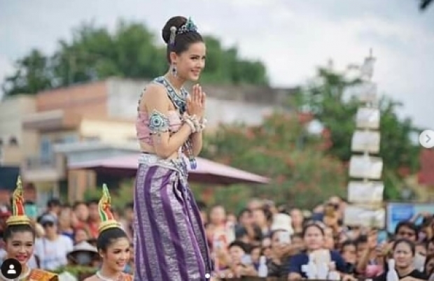 งดงามมาก ญาญ่า โชว์รำบวงสรวงองค์พญาศรีสัตตนาคราช นครพนม 