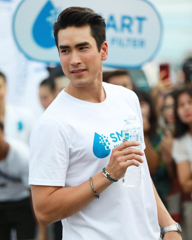 กรี๊ดดดด!! สาวๆจะไม่ทน เเห่ซูมซิกเเพค หลัง ณเดชน์ ถอดผ้าอาบน้ำ เเน่นฟิตทั้งตัว