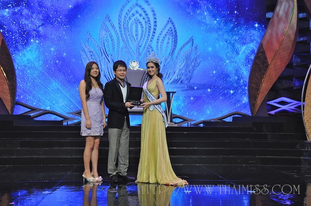 ภาพจากงานประกวด มิสยูนิเวิร์สไทยแลนด์ 2012