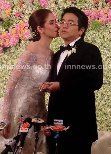 เมย์ มาริษา ควง ป๊อก วิลักษณ์ฉลองแต่ง-ปั๊มลูกเลย