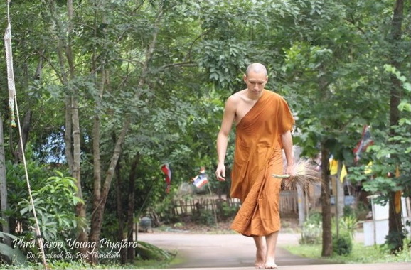 หัวหน้าขนส่งปราณบุรี ยัน พระเจสัน สึกแล้วจริง 