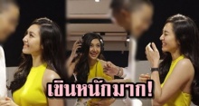 นายหัวเวียร์ว่าไง? เบลล่า ออกอาการเขินหนักมาก!  เจอนักร้องหนุ่มหล่อ ส่งสายตาหวานเยิ้มให้?