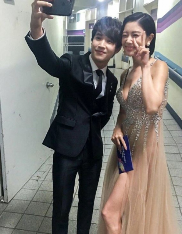 ริท เดอะสตาร์ เฉิดฉายบนพรมแดง Soribada Best K-Music Awards พร้อมกระทบไหล่คนดัง(คลิป)