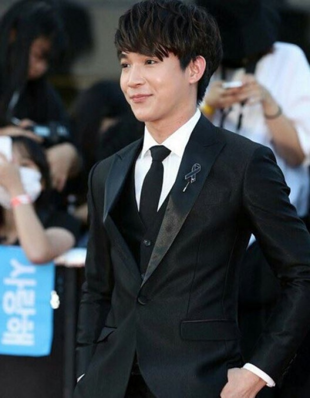 ริท เดอะสตาร์ เฉิดฉายบนพรมแดง Soribada Best K-Music Awards พร้อมกระทบไหล่คนดัง(คลิป)