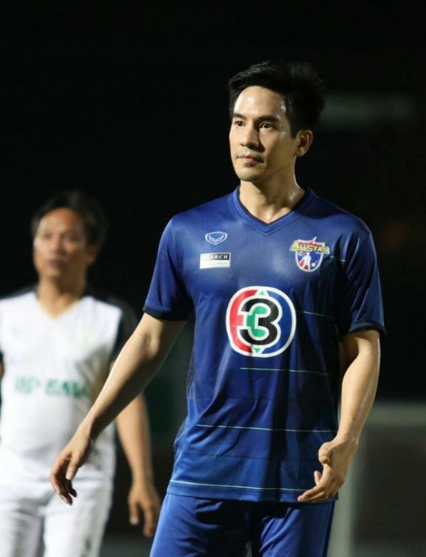 เซอร์ไพรส์สุดๆ “พี่หมื่นโป๊ป” พักออกอีเว้นท์ โผล่เตะบอลเหงื่อชุ่มทั้งตัว โอ๊ยยยเซ็กซี่!