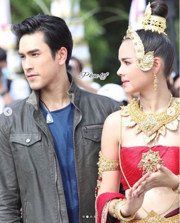 เผยวินาที “ณเดชน์” ดูแล “ญาญ่า” ทุกขั้นตอน!! หลังน้องใส่ชุดนางรำ ทำพิธีรำบวงสรวง (มีคลิป)