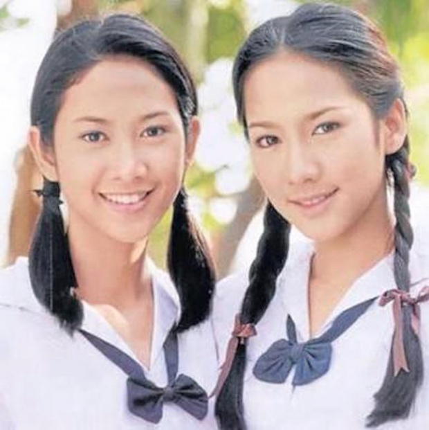  ย้อนดูภาพวันวาน!! 2 สาวนี้ในชุดนักเรียน จำได้ไหมละครเรื่องอะไร!??