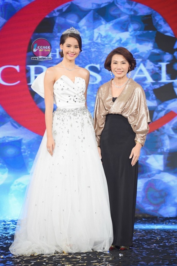 ญาญ่า นำทัพดาราสาวแซบ เนย – น้ำชา – เมย์ – แนท  เปิดซิงห้างหรู