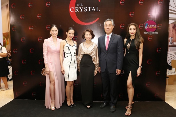 ญาญ่า นำทัพดาราสาวแซบ เนย – น้ำชา – เมย์ – แนท  เปิดซิงห้างหรู