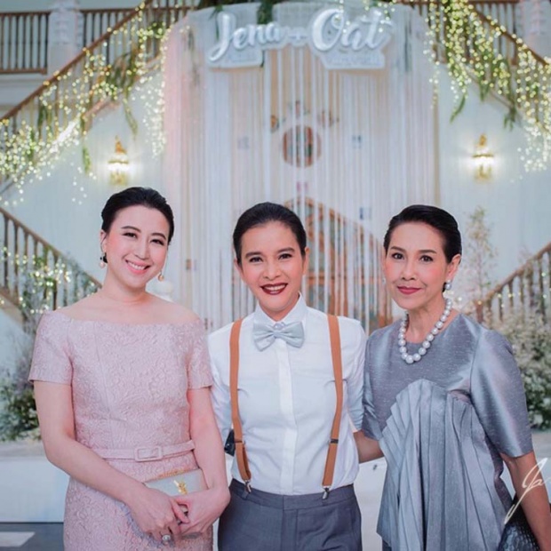 เปิดบรรยากาศงานฉลองแต่งงาน “โอ๊ต–จีน่า” น้องโอลาฟ มาร่วมงานเป็นเทวดาตัวน้อย (มีคลิป)