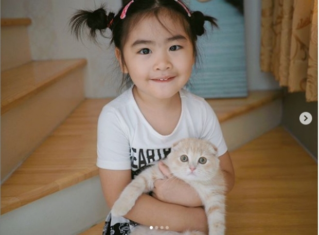 พาส่องความน่ารักๆ น้องชูใจ ลูกสาวกอล์ฟ ฟักกลิ้งฮีโร่