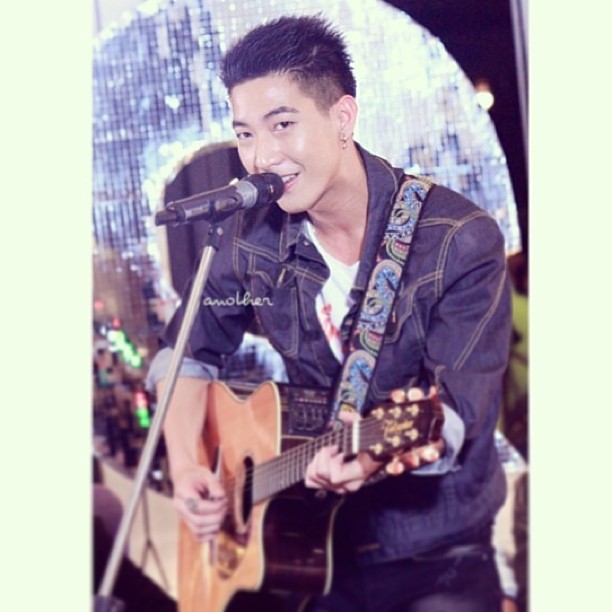 โตโน่ ภาคิน