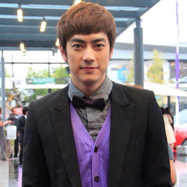 ฟิล์มยินดีไอซ์อธิชนันเปิดร้านพิชซาายันน้อง