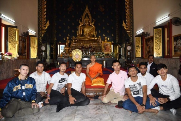 เปิดภาพชุด!! หลวงพี่เจ เข้าพิธีอุปสมบท ที่วัดบางช้างเหนือ อ.สามพราน จ.นครปฐม