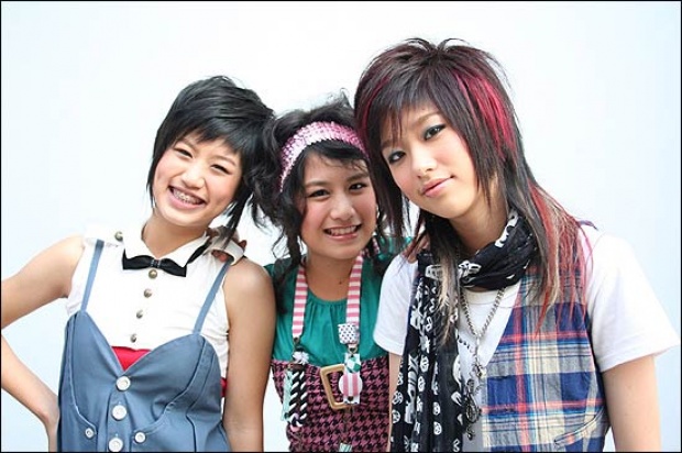 3 สาวรวมตัว!! “เฟย์-ฟาง-แก้ว” 10 ปีผ่านไป ยังน่ารักสดใสเหมือนเดิม!!