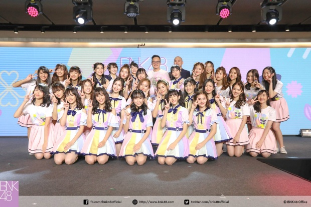 เปิดตัวแล้ว! BNK48 รุ่นที่สองอย่างเป็นทางการ มิวนิค เซ็นเตอร์เพลง ฤดูใหม่ (คลิป)