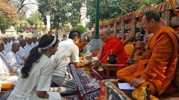 ภูริ - แอน อุ้มท้องลูกน้อย พร้อมครอบครัว บินไปทำบุญที่อินเดีย