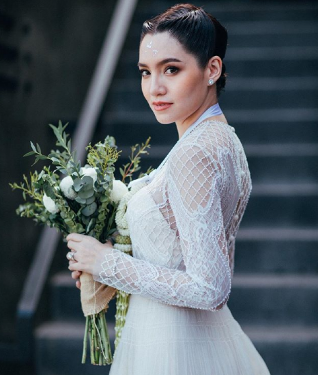 จ๊ะ จิตตาภา เผยเบื้องหลังชุดแต่งงานสวยอลังการ ไม่ซ้ำใคร พร้อมขอบคุณ?