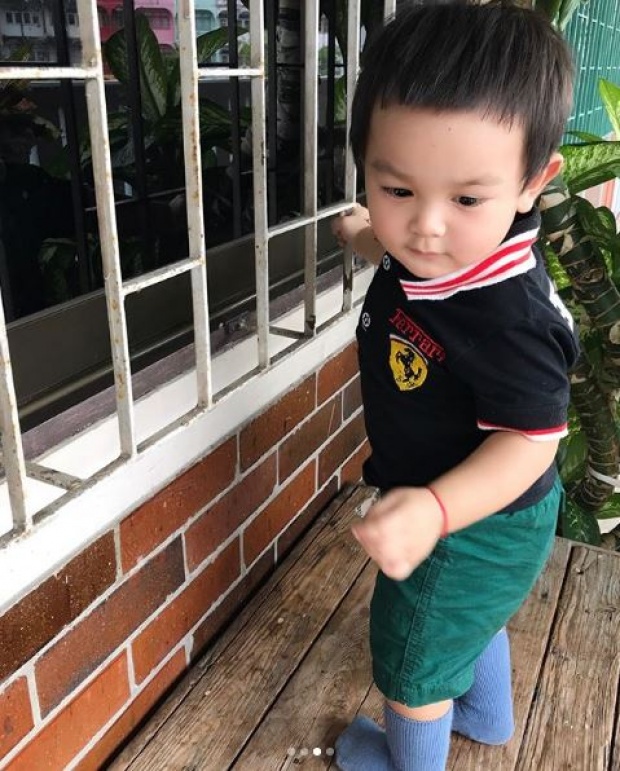 ยิ่งโตยิ่งเหมือนพ่อ!! “น้องลีออง” ลูกชาย “เสก โลโซ” ออร่าความหล่อเริ่มมาแล้ว!!