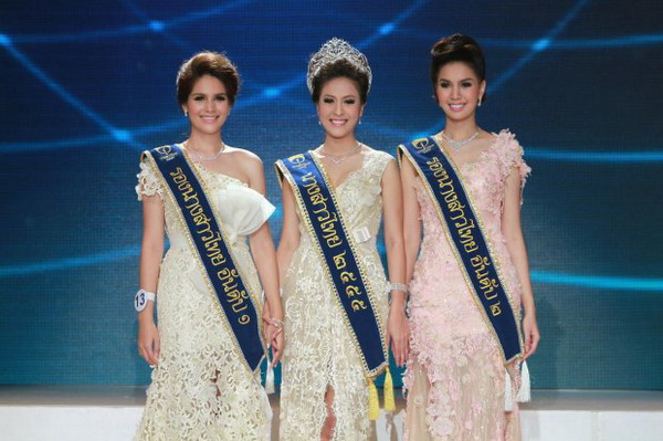 น.ส.ปริศนา กัมพูสิริ น้องโบว์ลิ่ง นางสาวไทย ปี 2555 