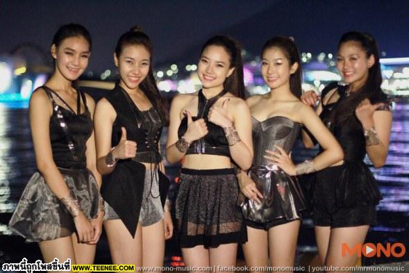 Pixx + โชว์...สาวๆแคนดี้มาเฟีย Asia Song Festival 2012 ที่เกาหลี	