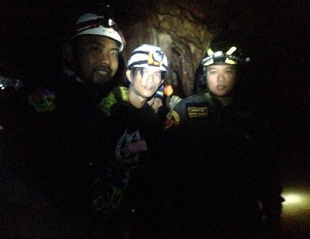 นับถือใจ! ดาราหนุ่มแอบลุยถ้ำหลวง ขอเป็นอีกหนึ่งกำลังช่วย 13 หมูป่า แบบเงียบๆ!