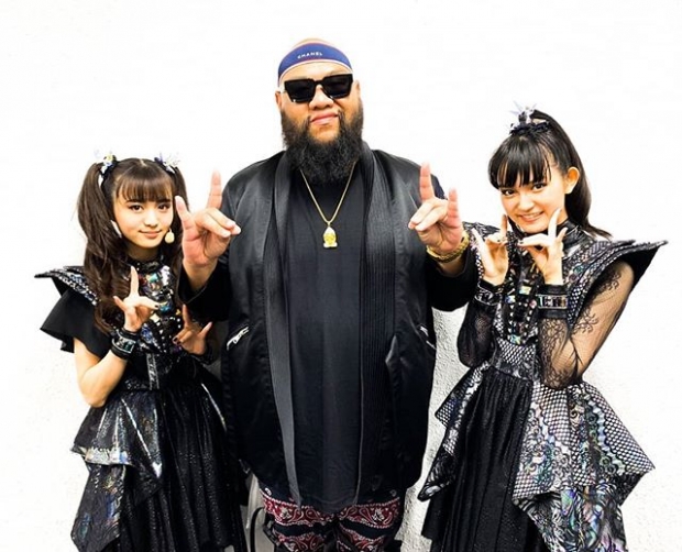  ปรบมือให้ความเก่ง! “กอล์ฟ ฟักกลิ้งฮีโร่” บินโกอินเตอร์ร่วมงาน “BABYMETAL” งานนี้มีเซอร์ไพรส์คนดู