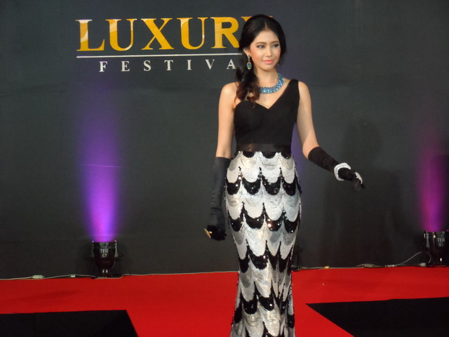 บรรยากาศ พิธีเปิดงาน Luxury Festival  2012 