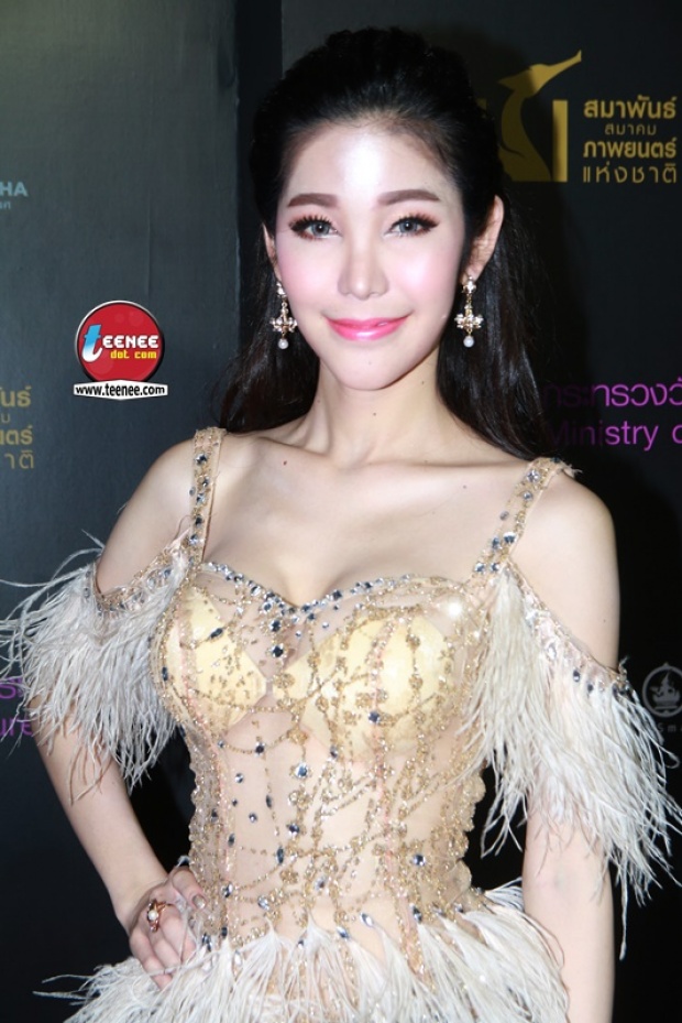 สาวแซ่บ หมวยโซฮอท ในชุดสุดพริ้วแหวกสูงถึงใจ