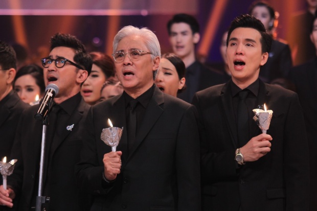 ผู้จัด – ดารานักแสดง ช่อง 3 กว่าร้อยชีวิต ร่วม “บันทึกเทปพิเศษบทเพลงเพื่อพ่อ”