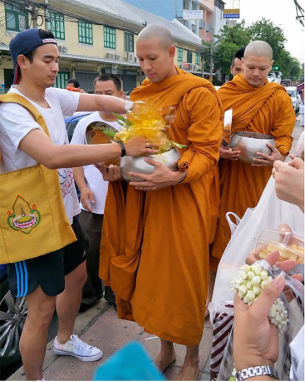 เจมส์ จิ เร่งเคลียร์คิวกราบ พระเกรท เผยพร้อมเป็นเด็กวัดแบบนี้! (ชมคลิป)