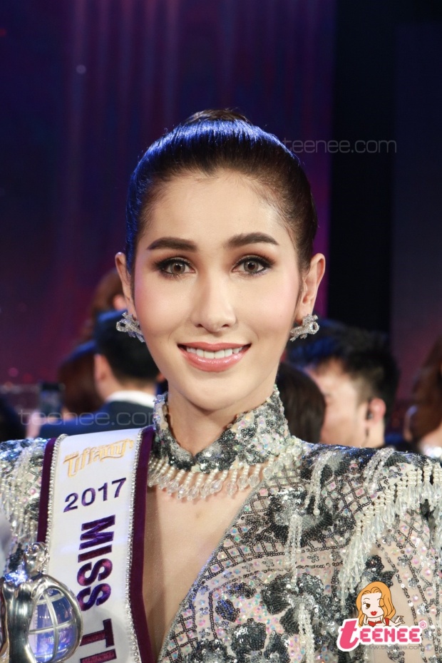 ไม่หลุดโผ!! โยชิ มงลงหัว คว้า Miss. Tiffanys Universe 2017(คลิป)