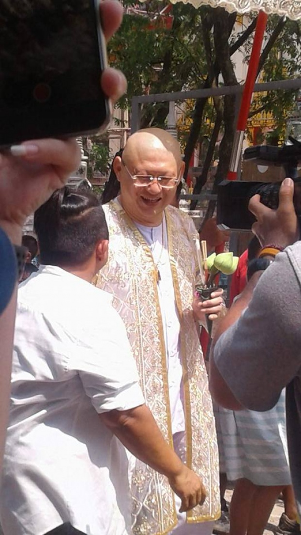 ยังไม่มีกำหนดสึก สรยุทธ ขอหันหน้าพึ่งพระธรรมโกนหัวลาบวช 