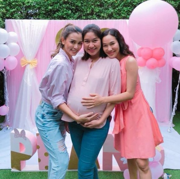 อบอุ่นสุดๆ “เบนซ์ พรชิตา” จัดปาร์ตี้ Baby Shower ต้อนรับลูกสาวคนที่สอง พร้อมเผยชื่อแล้ว?