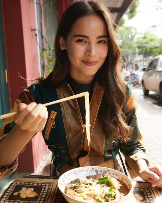 ยิ่งสูงยิ่งหวาน!! ณเดชน์ - ญาญ่า จัดโชว์ชุดใหญ่ โหนสลิงงานตรุษจีน ช็อตมองตาหวานหยด 