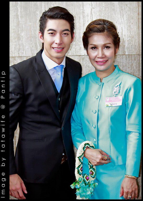 "โตโน่ -ภาคิน"