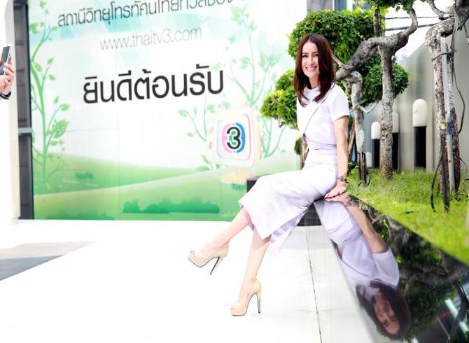 "แอน ทองประสม"