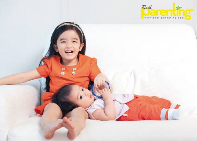 พี่ณดา -น้องณดล ลูกอ๊อด ของแม่กบในมาด นางแบบ - นายแบบ!ตัวน้อย