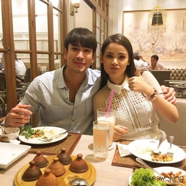 อรั๊ยยย! ณเดช – ญาญ่า จูงมือกันไปแซ่บ อีกแล้ววว!