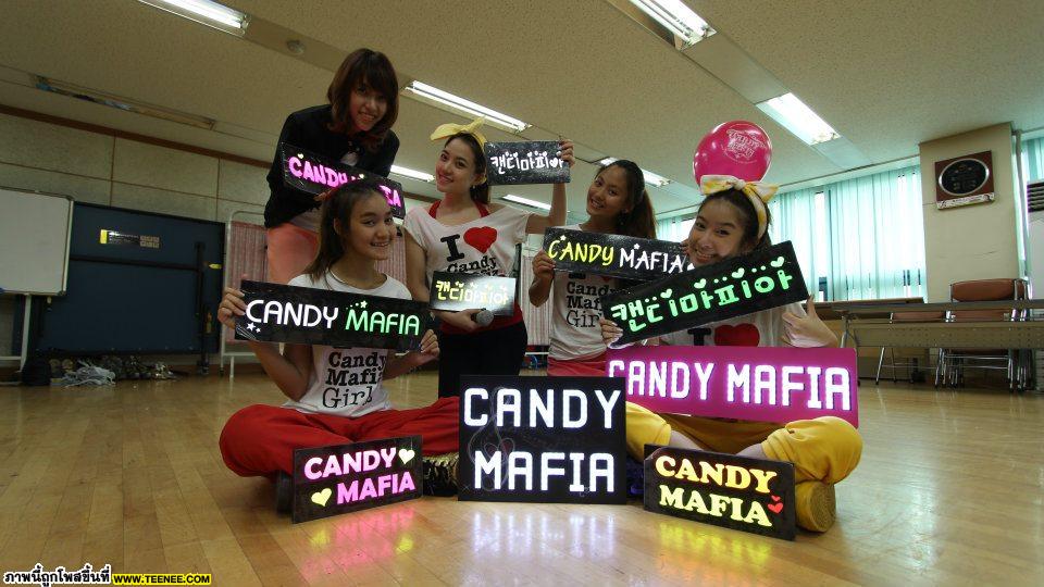 คุณ..จะเชียร์ใครระหว่าง (Candy Mafia หรือ Mono Music Junior)	