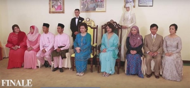 พึ่งรู้นะเนี่ย! งานแต่งสุดหรูของอดีตนักร้องสาวไทย พระราชินีเสด็จมาเป็นแขกในงาน