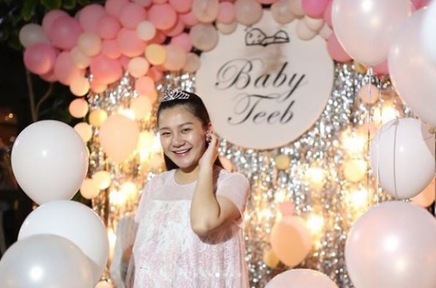 “เอ็ม บุษราคัม” ยกแก๊งเพื่อน จัดปาร์ตี้ Baby shower ต้อนรับลูกสาว!!