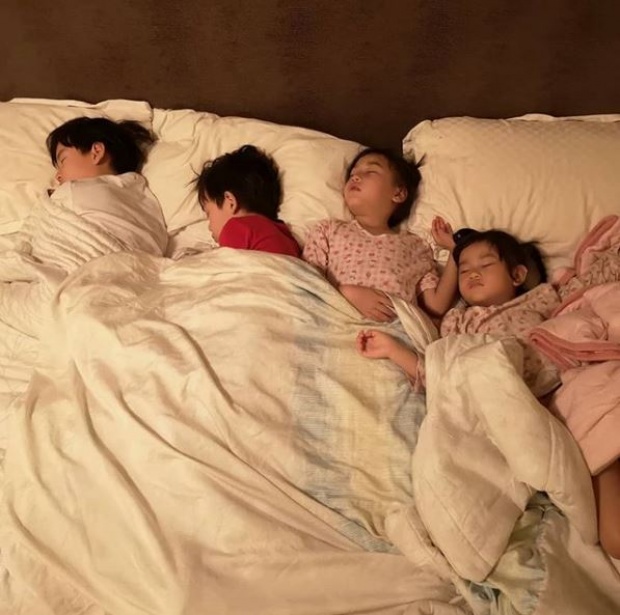 หน้าตาดีทั้งครอบครัว!! ส่องภาพลูกๆทั้ง 4 คน ของ “พลอย ชิดจันทร์” แต่ละคนสวยหล่อสุดๆ